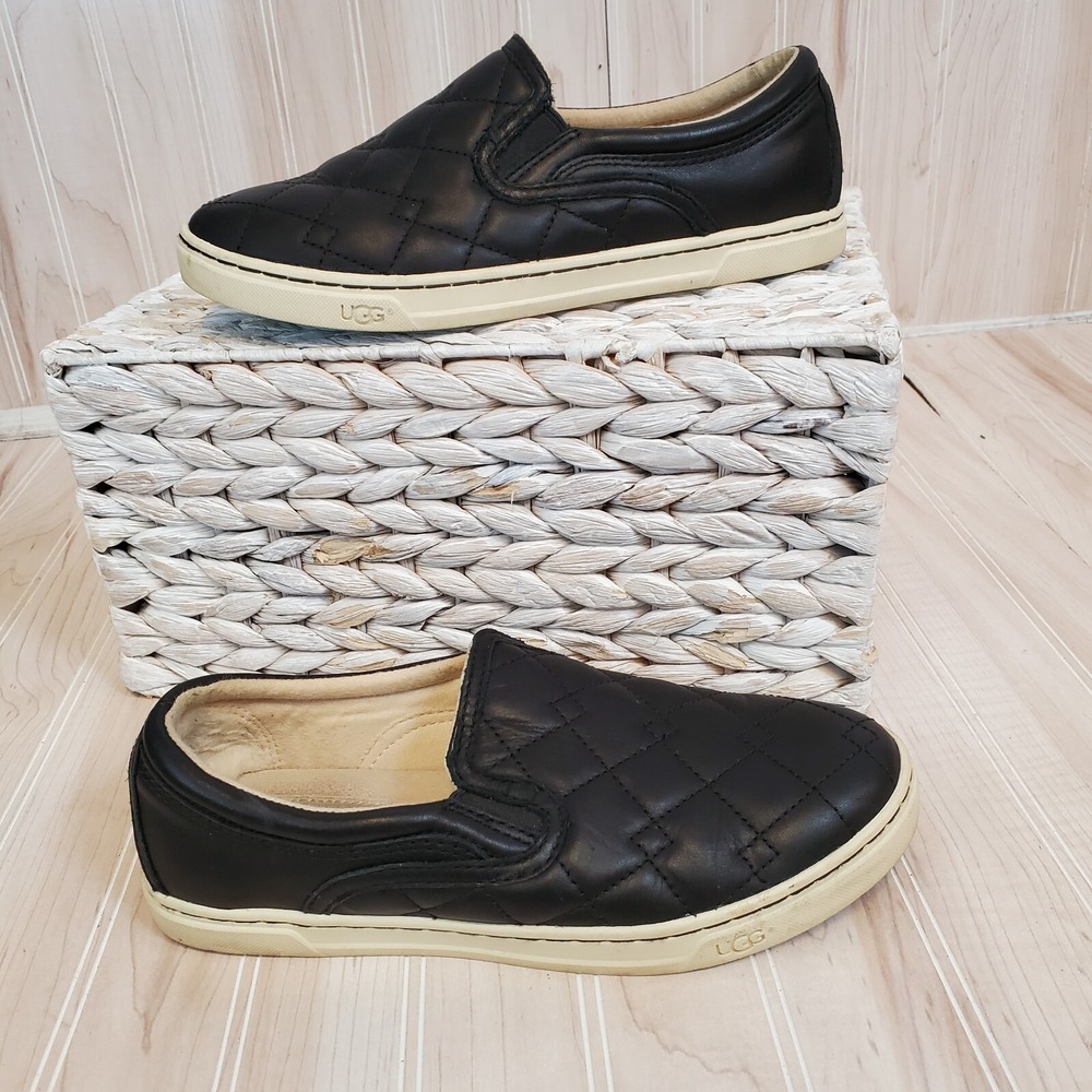 Ugg Leather Slip Ons Clean Girl Cozy Black Size 6 Fierce Deco Quilted Sneakers
